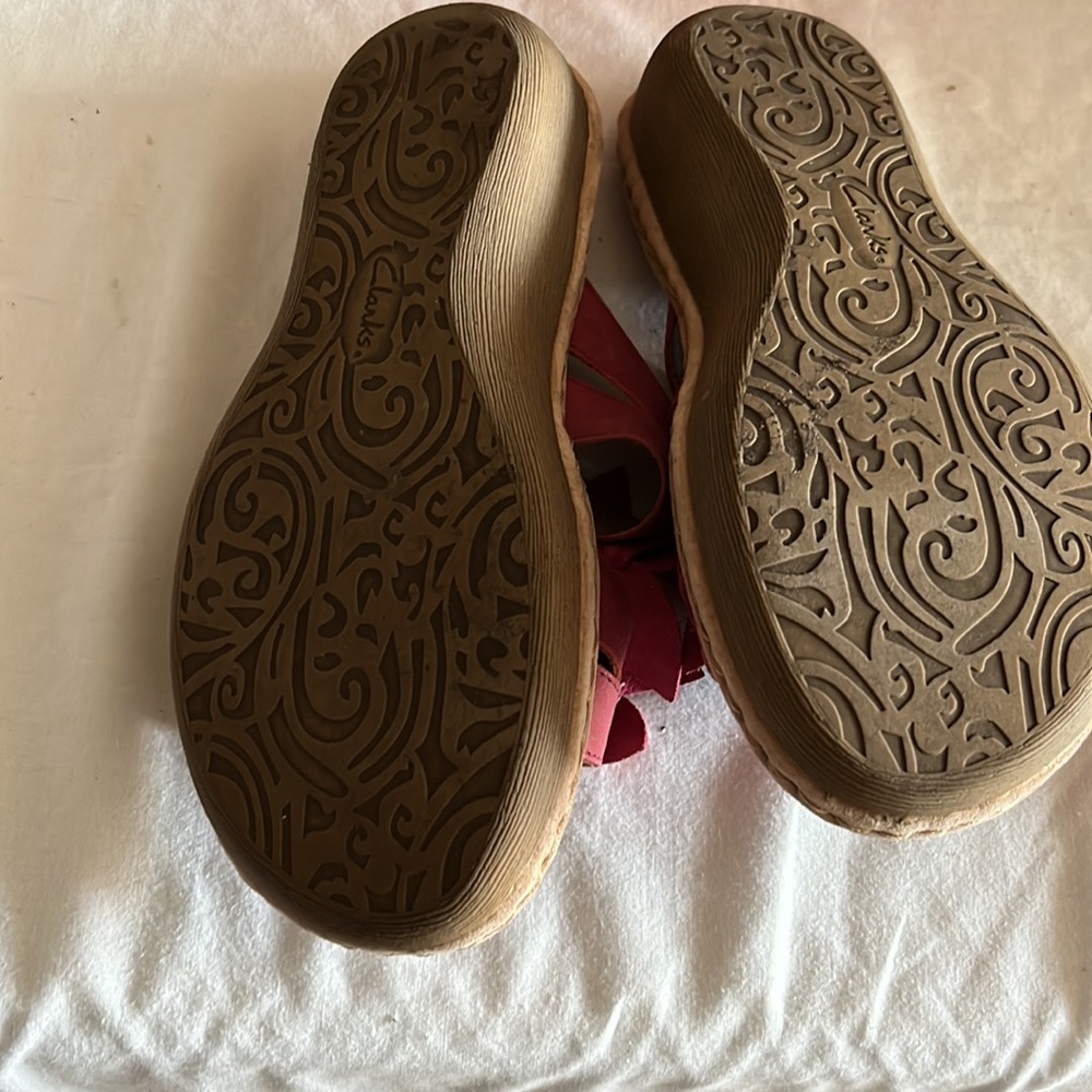 Sandals - Picture 3 of 4